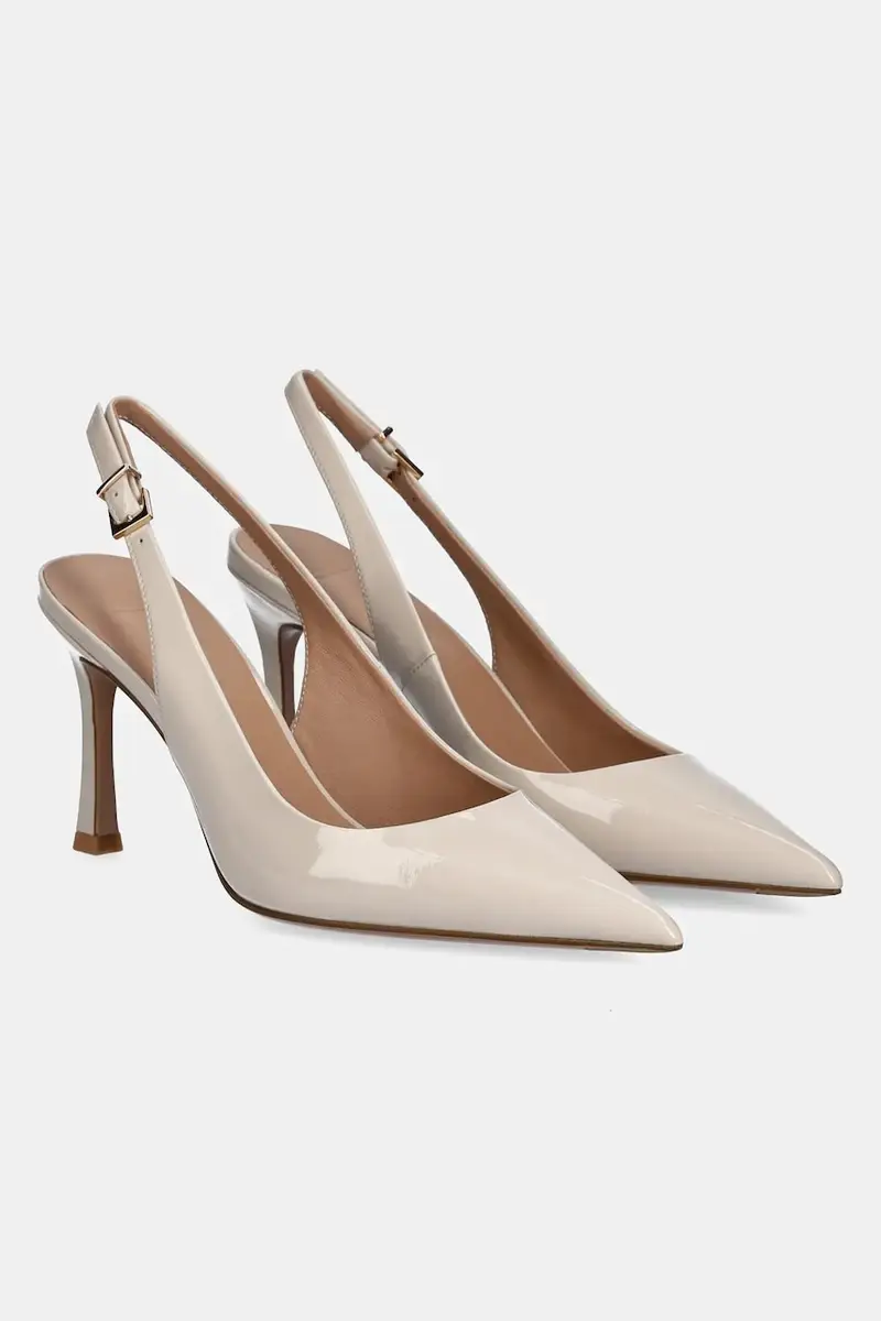 tacchi in pelle colore beige