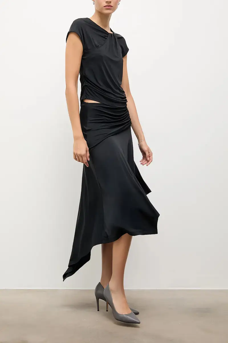 tacchi in pelle colore grigio