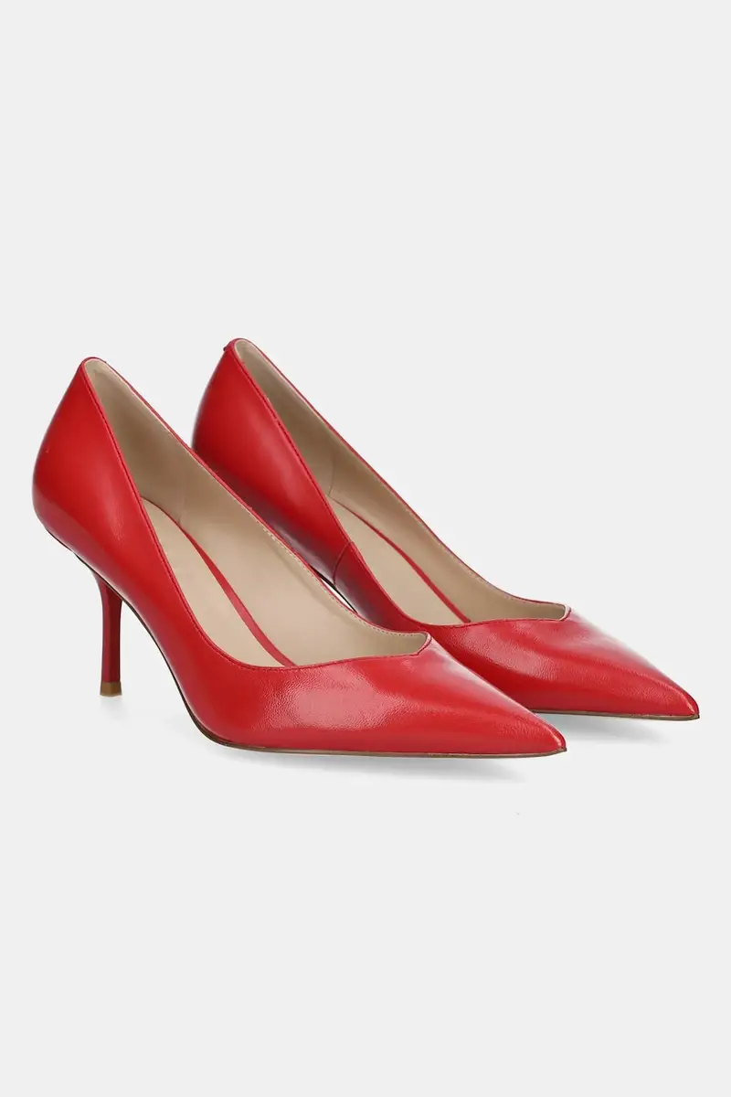 tacchi in pelle colore rosso