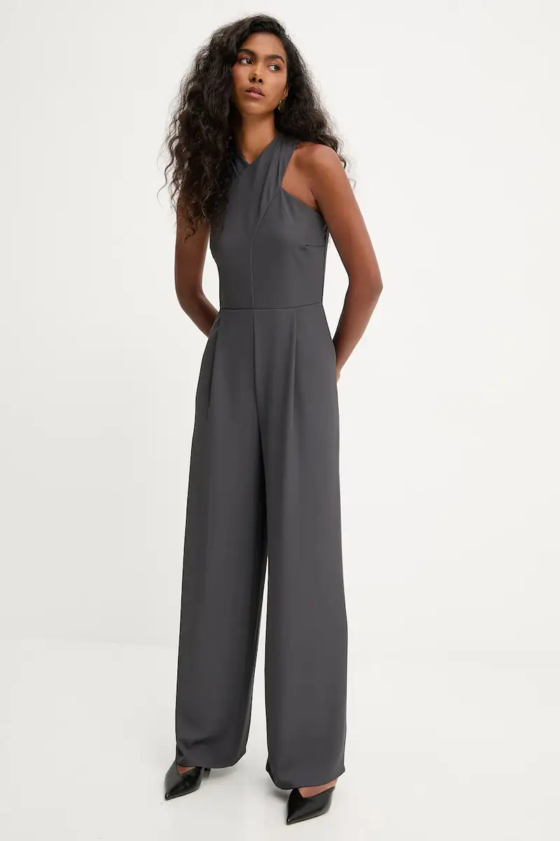 tuta elegante colore grigio