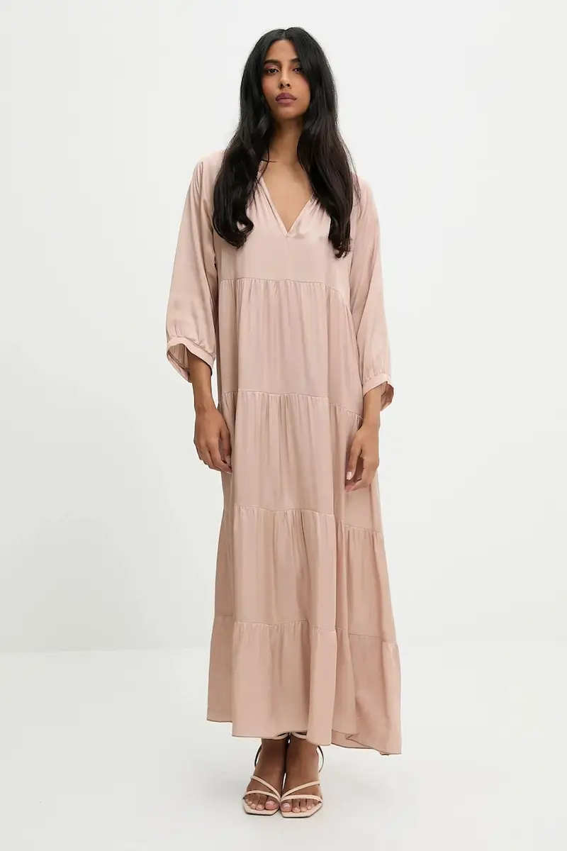 vestito colore beige Rosa