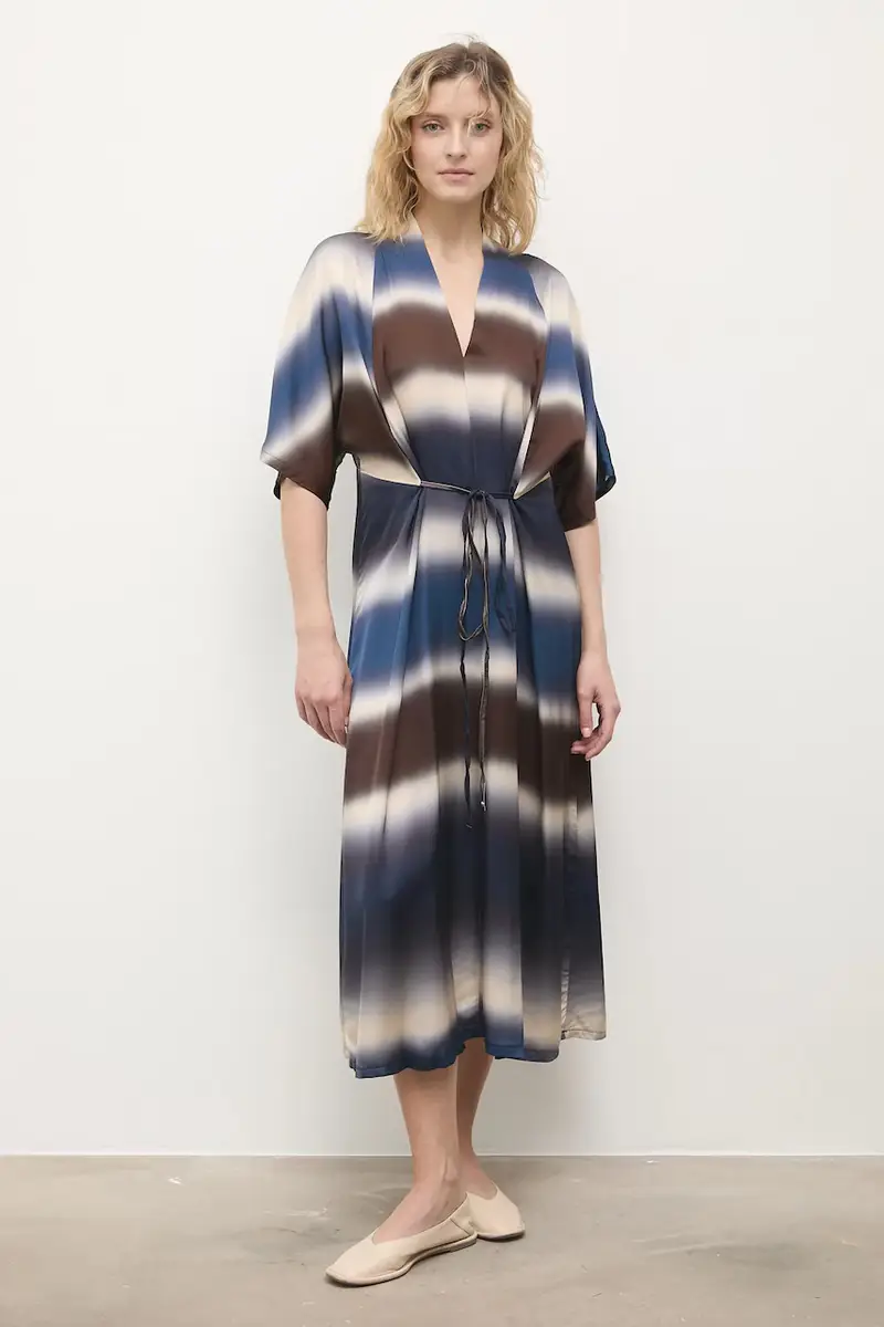 vestito colore blu navy