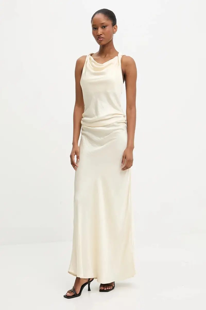 vestito colore giallo