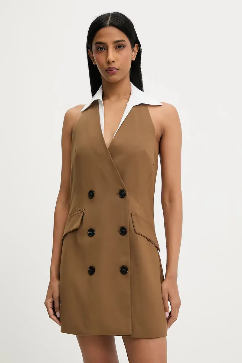 vestito colore marrone