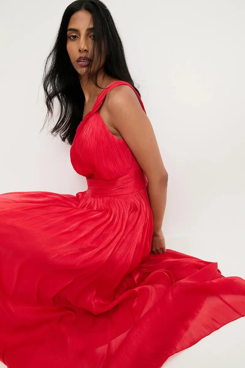 vestito colore rosso