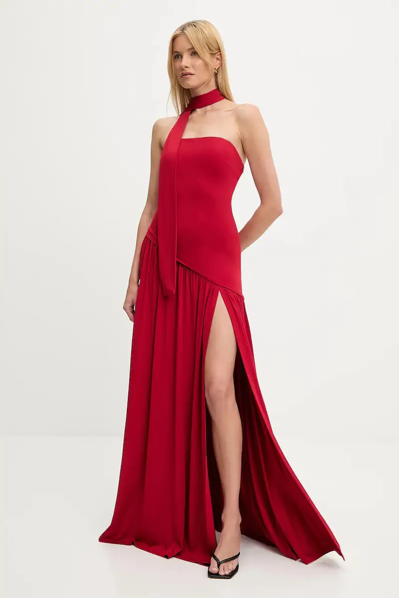 vestito colore rosso