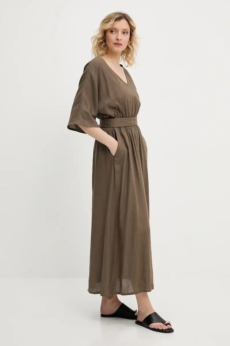 vestito con aggiunta di lino colore verde