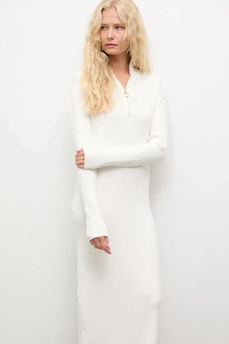 vestito in cachemire colore beige