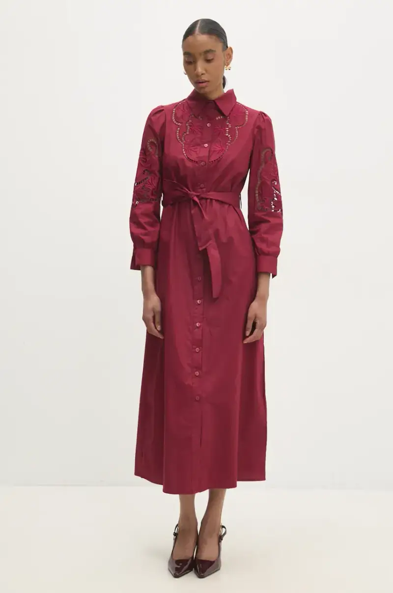 vestito in cotone colore granata