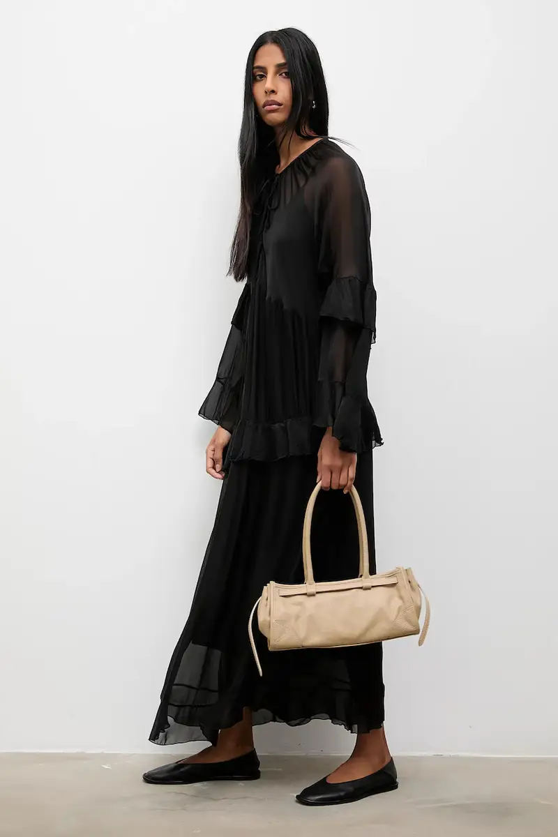 vestito in seta colore nero