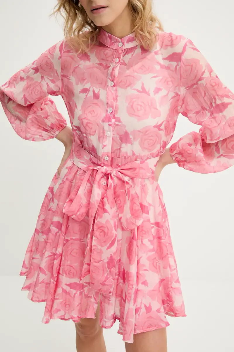 vestito in seta colore rosa