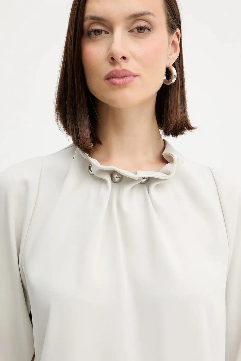 camicetta donna colore beige con applicazione XW001256 AF16125 miniatura 4