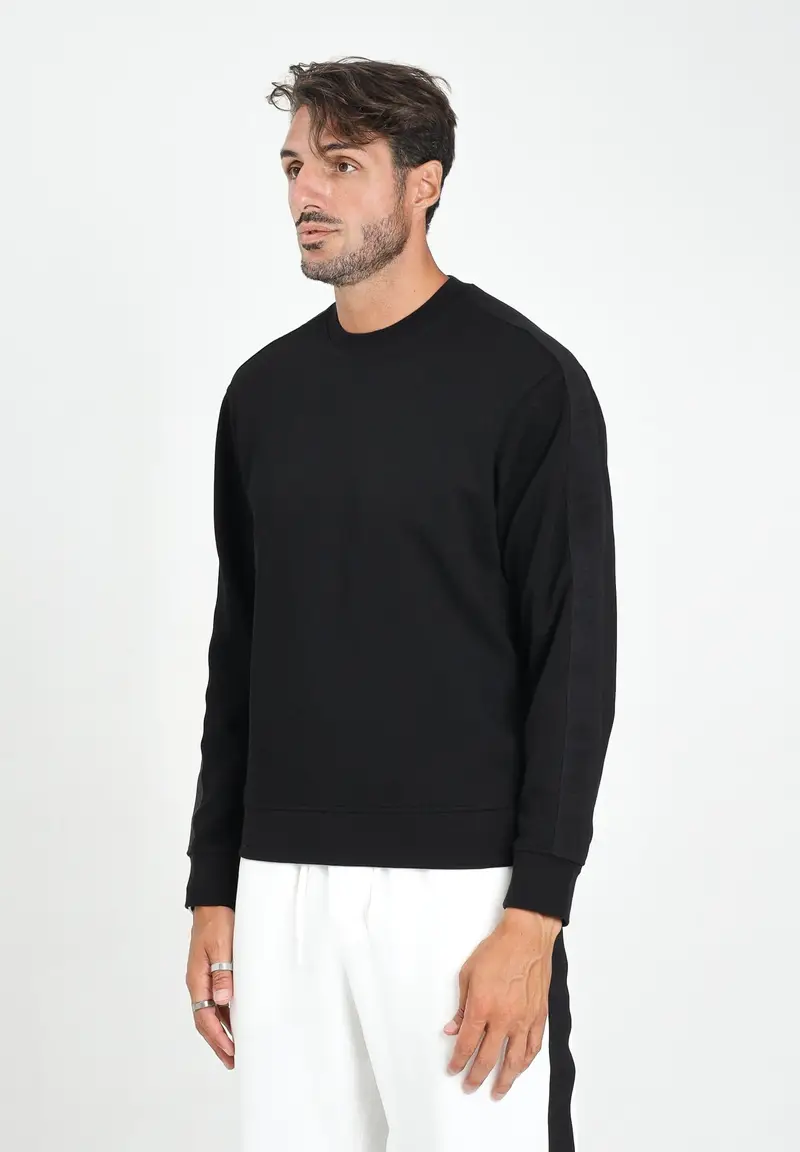 ARMANI EXCHANGE Felpa girocollo nera da uomo impreziosita da bande laterali logate