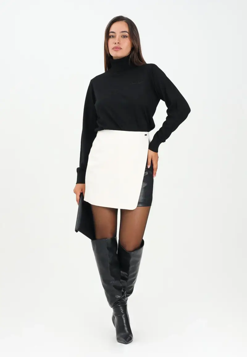 Gonna corta panna da donna con inserto in ecopelle nera miniatura 2