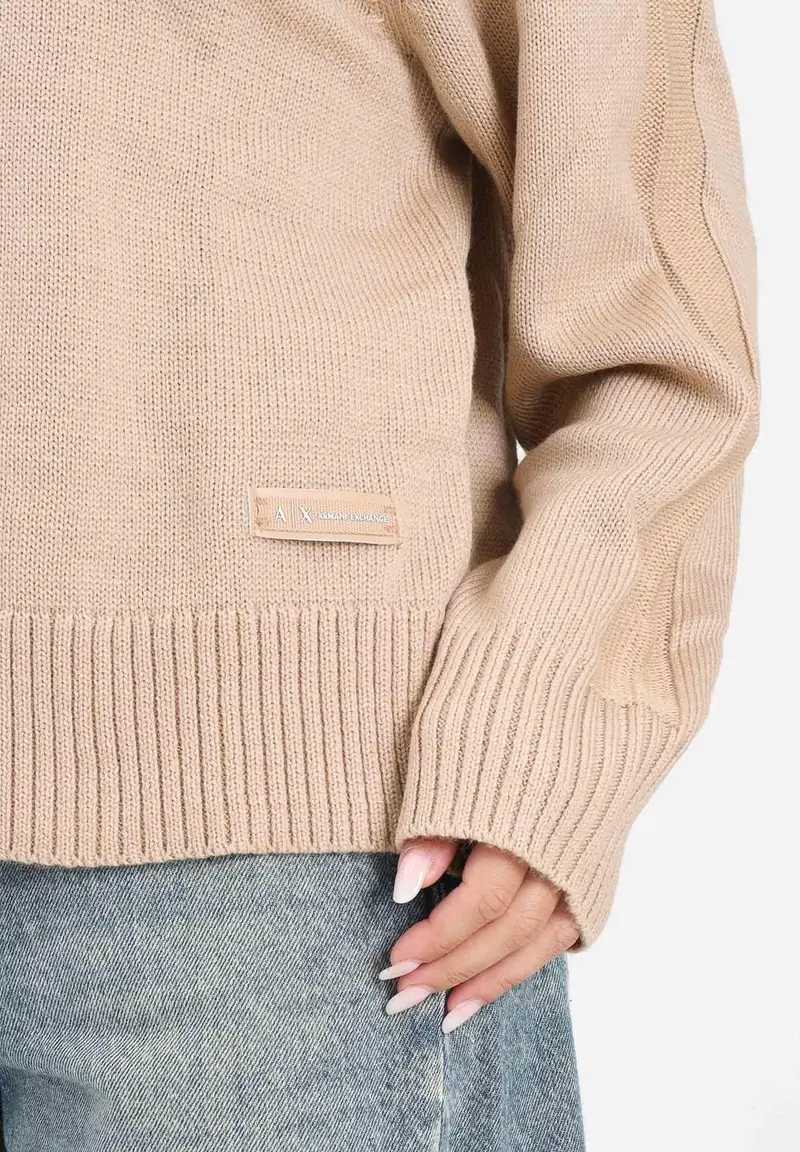 Maglioncino con scollo a V beige da donna miniatura 3