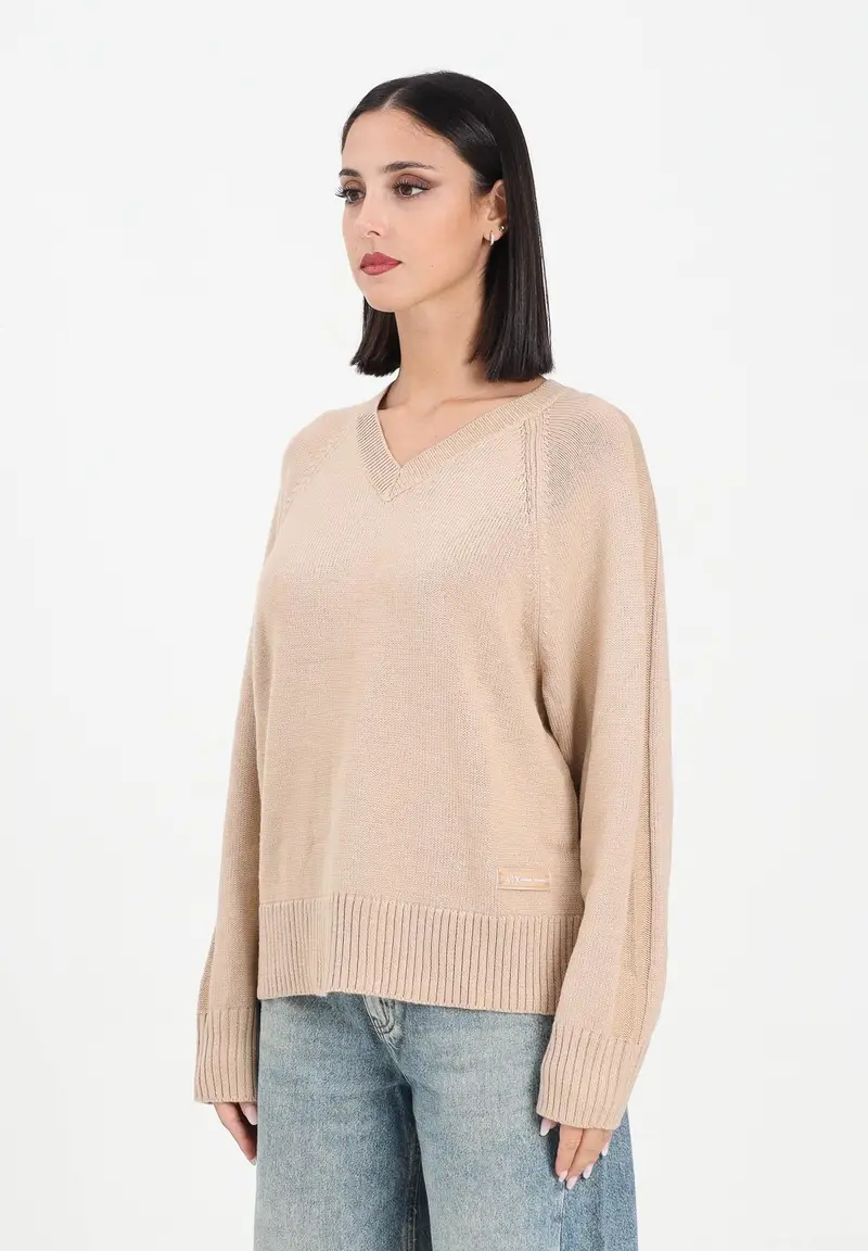 Maglioncino con scollo a V beige da donna