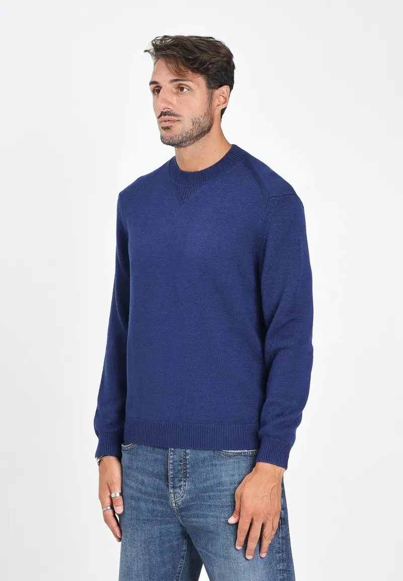 ARMANI EXCHANGE Maglioncino girocollo blu da uomo realizzato in maglia rasata a punto fine