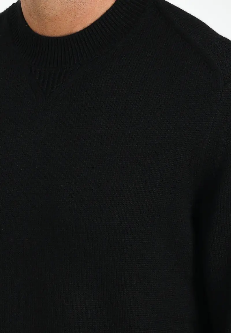 ARMANI EXCHANGE Maglioncino girocollo nero da uomo realizzato in maglia rasata a punto fine miniatura 2