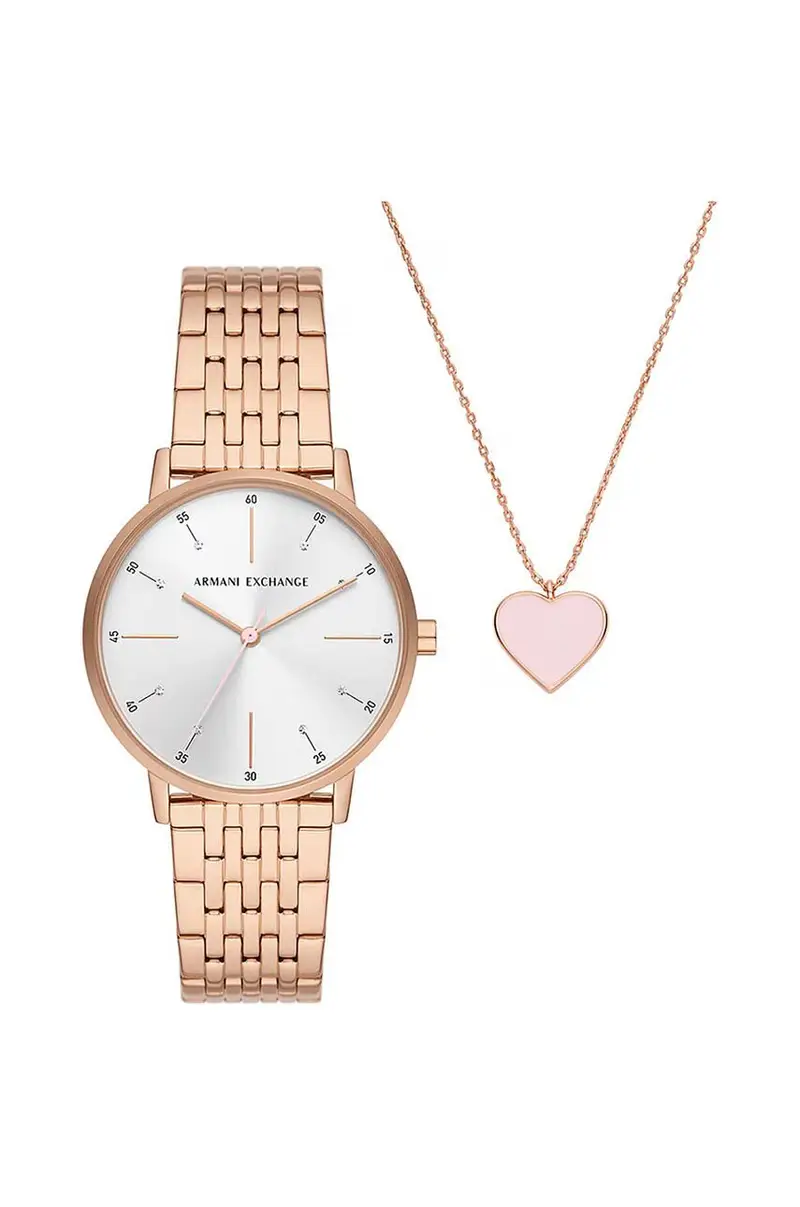 orologio e collane colore oro