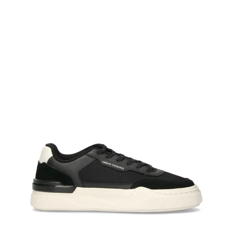 Sneaker uomo nera Vario