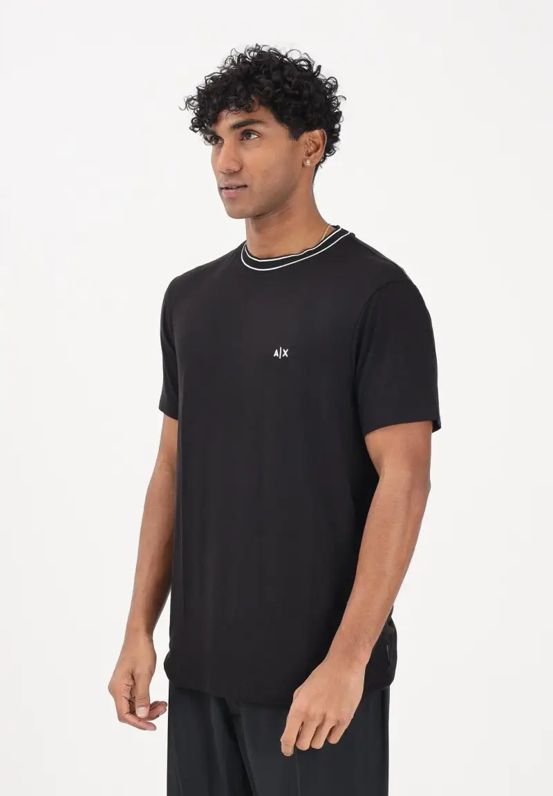 T-shirt a manica corta nera da uomo con logo AX