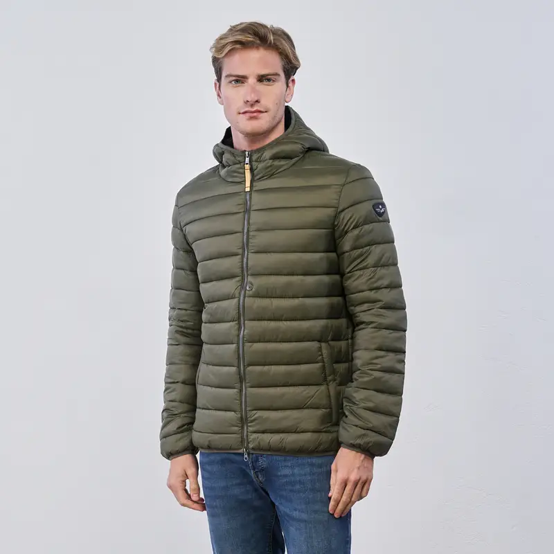 Piumino verde da uomo con zip e tasche