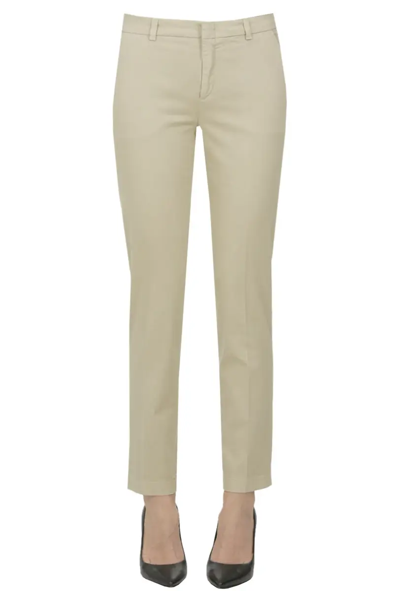 Pantaloni chino slim