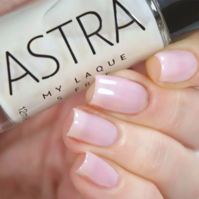 Unghie MY LAQUE 01 - MILK - Smalto miniatura 2