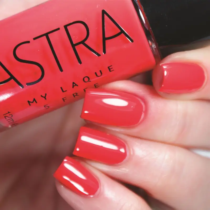 Unghie MY LAQUE 19 - GERANIUM FLOWER - Smalto miniatura 2