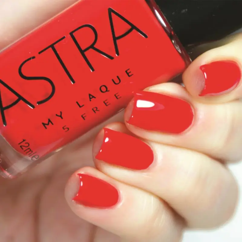 Unghie MY LAQUE 28 - SPICY RED - Smalto miniatura 2