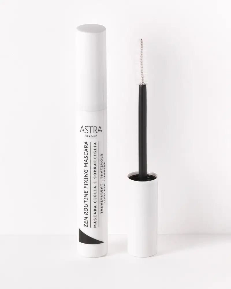 Astra Zen Routine - Fixing mascara
