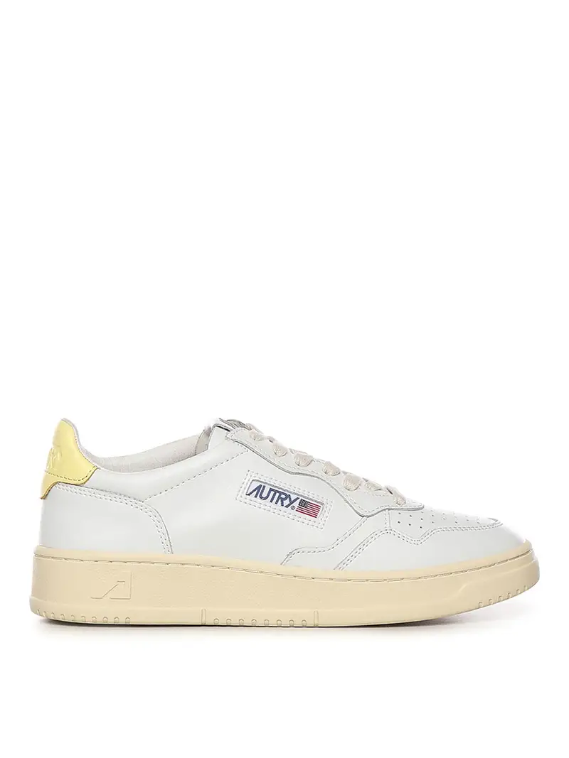 Sneakers basse da medaglia Beige