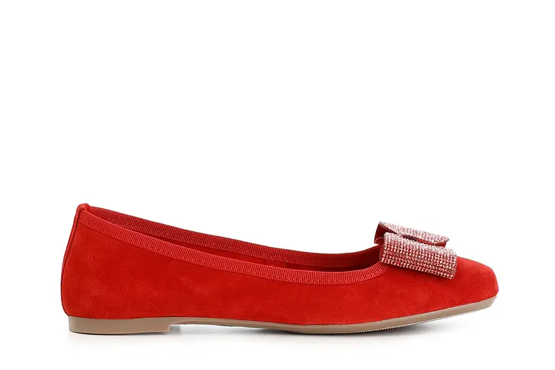 ballerina in pelle scamosciata monocolore con fiocco tempestato di strass rosso