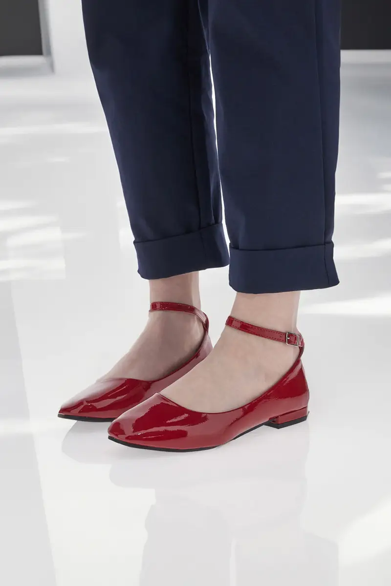 THE FIRST Ballerine 1943826