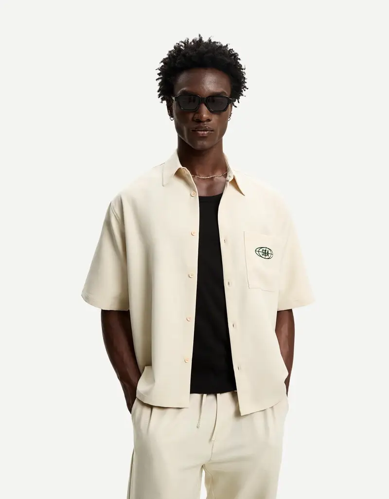 Bershka Camicia Boxy Fit Tailored Ricamata Uomo S Avorio