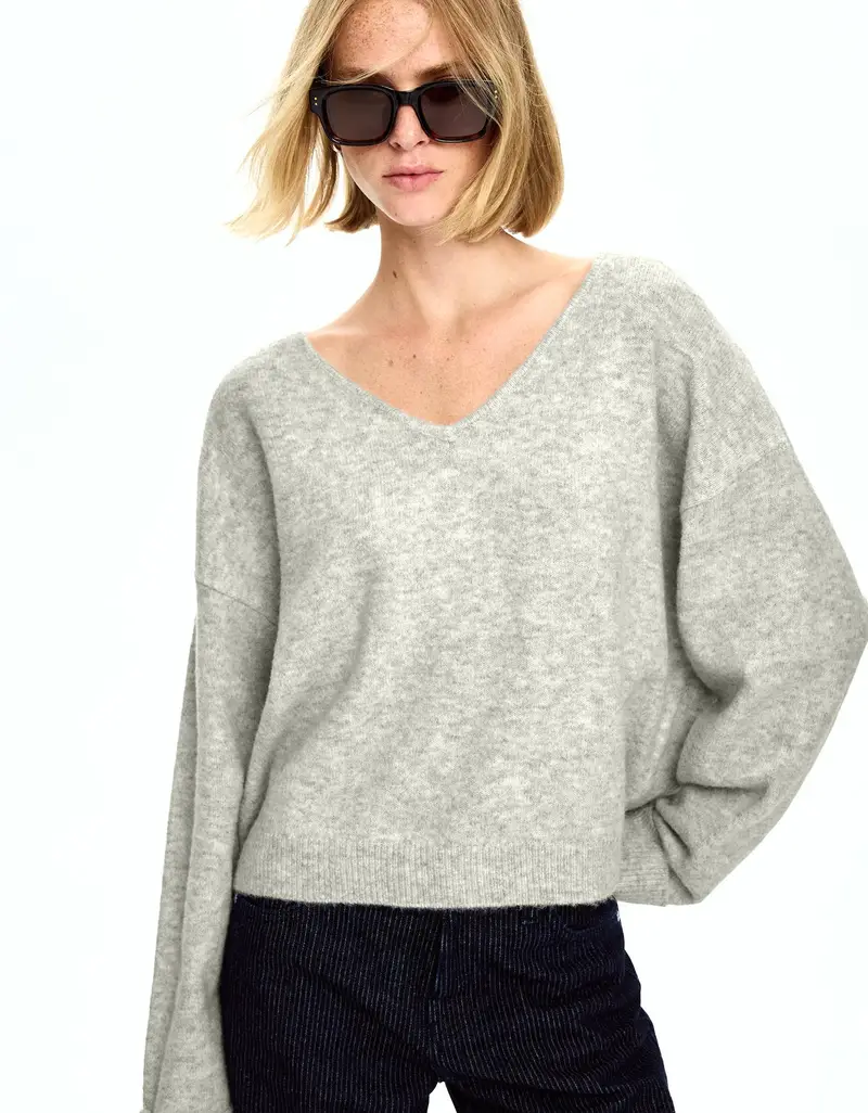 Maglia Scollo A V In Tessuto Morbido Donna Grigio