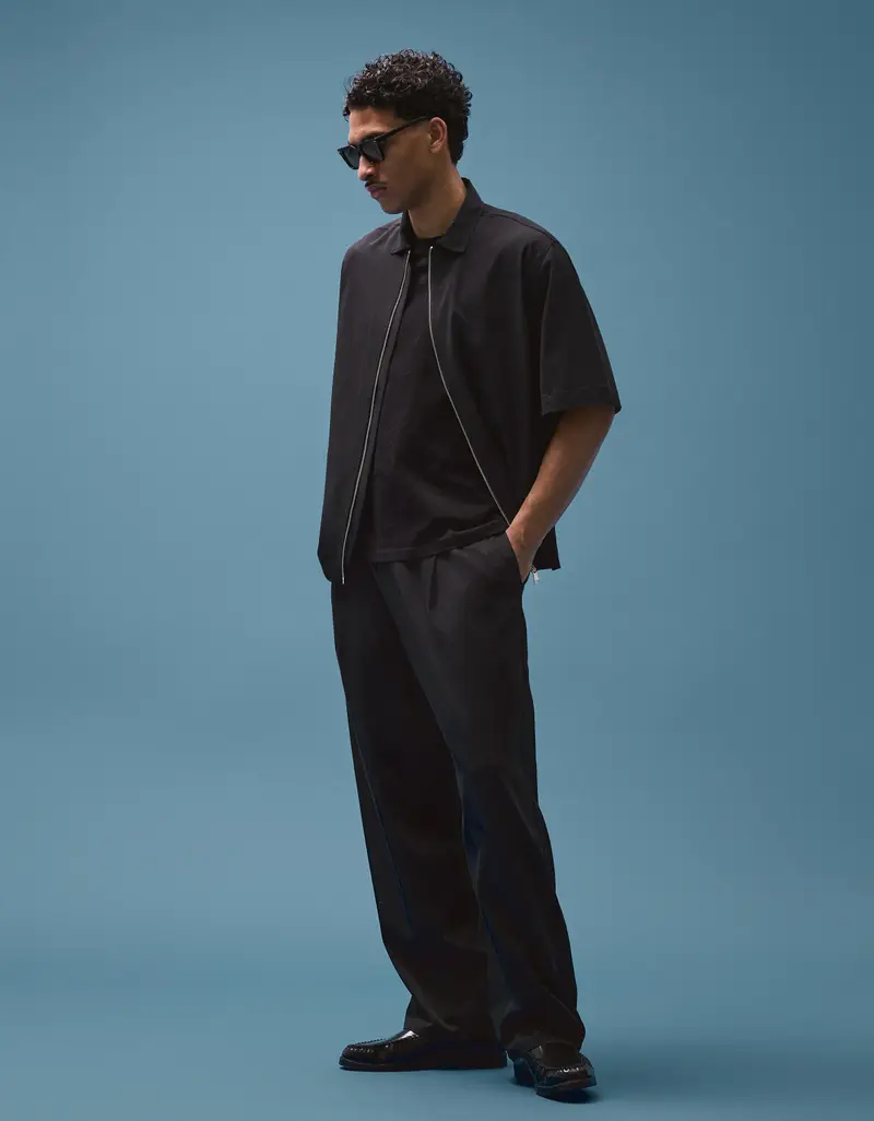 Pantaloni Super Baggy Fit Con Pinces Fluidi Uomo Nero