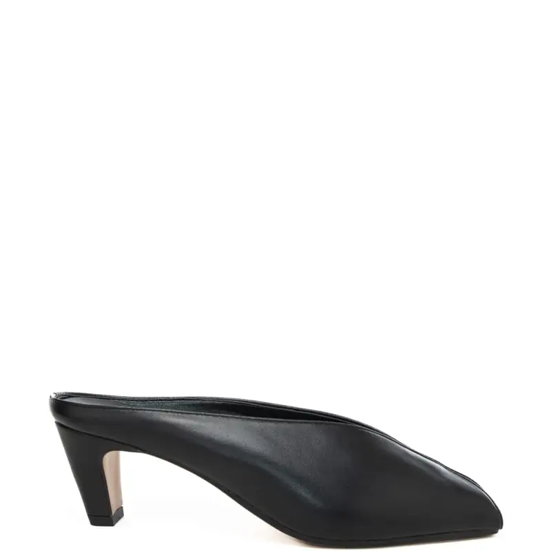 scarpe da donna in pelle con design semi aperto nere