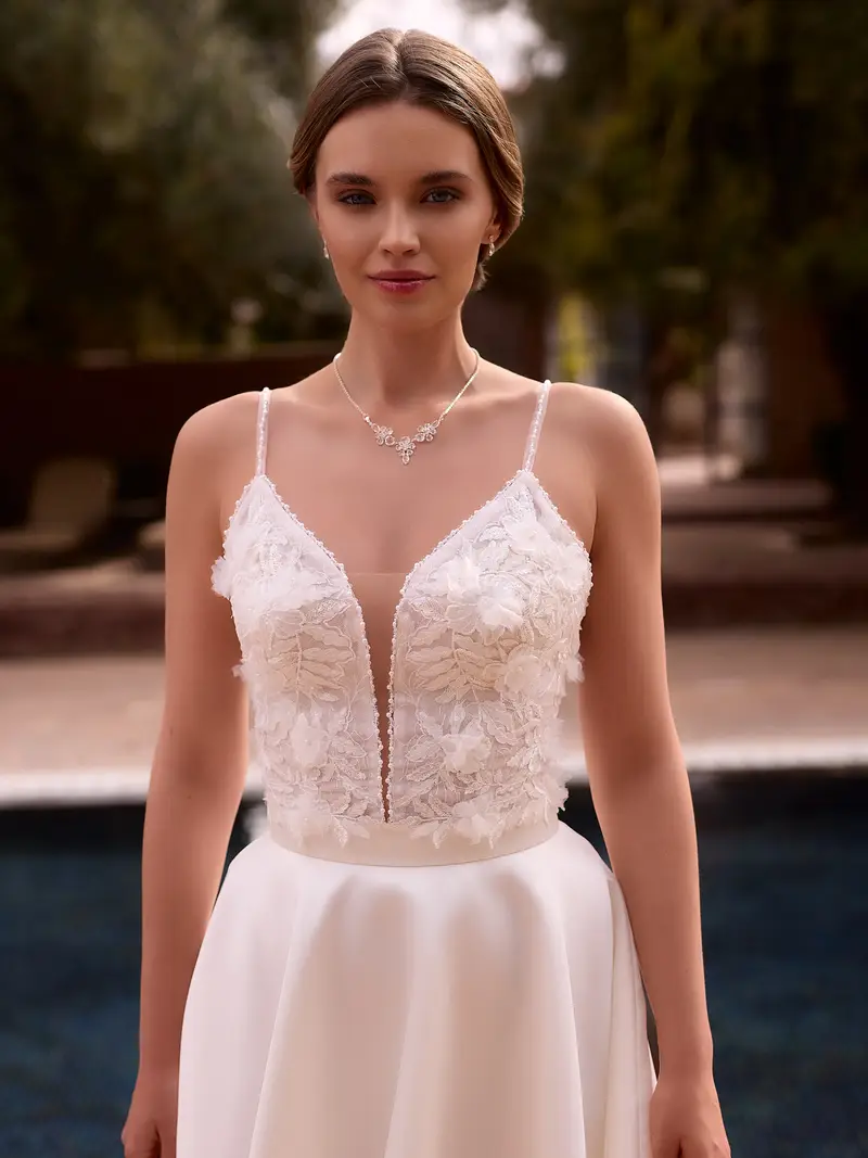 E507 Bridal corset in tulle and lace Ivory | Maat