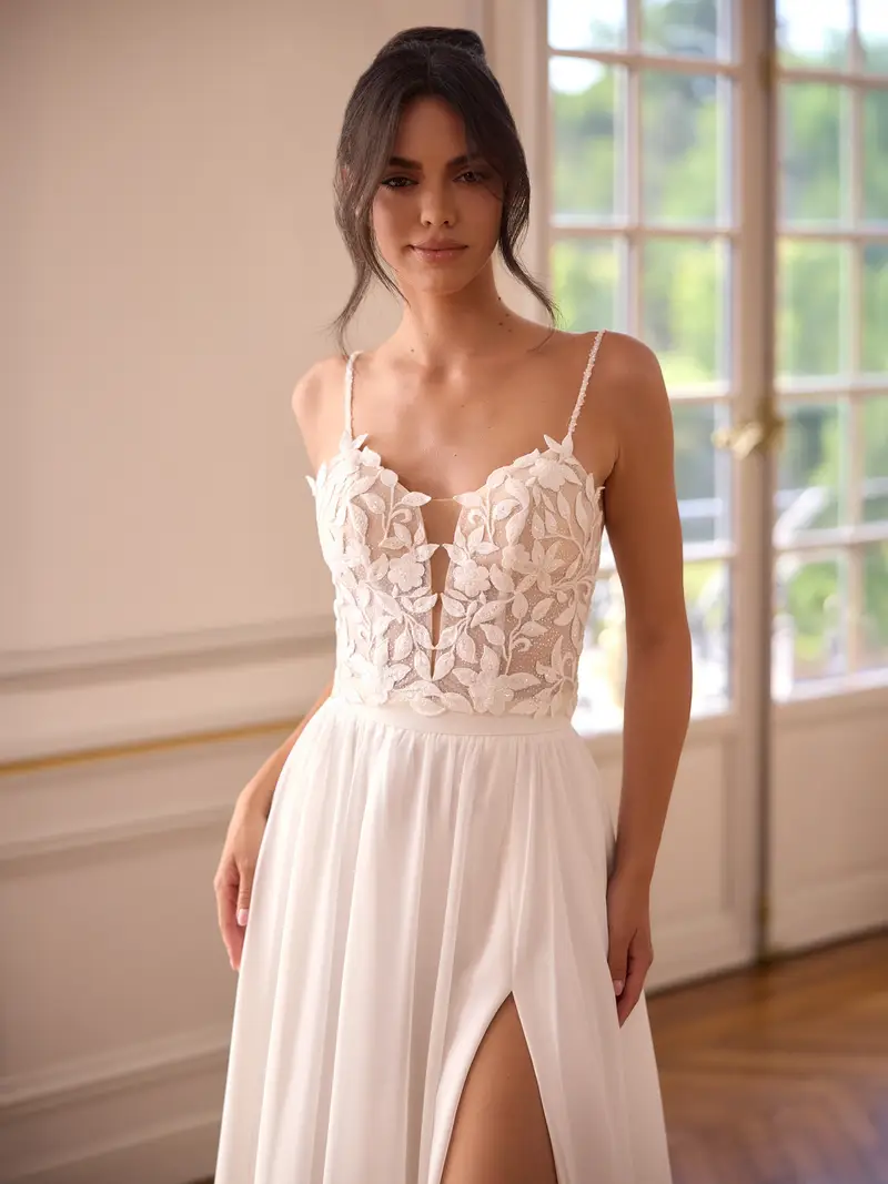 E514 Bridal corset in lace Ivory | Maat 4XL
