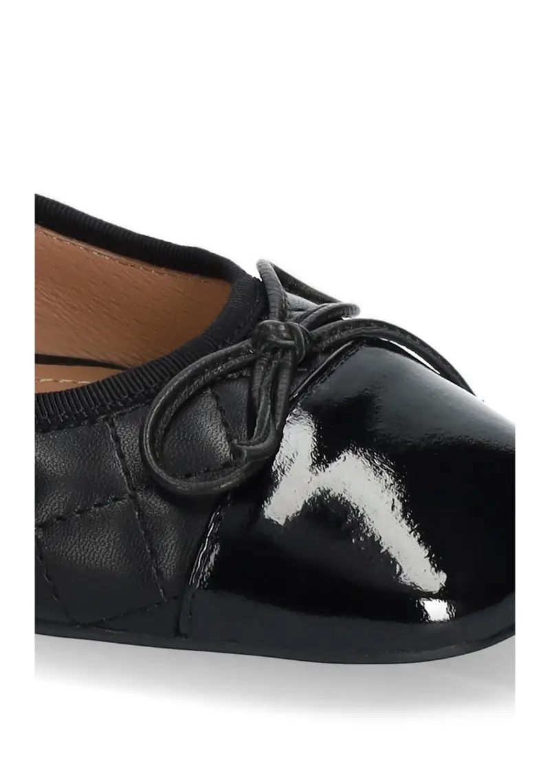 Ballerina Nero miniatura 2