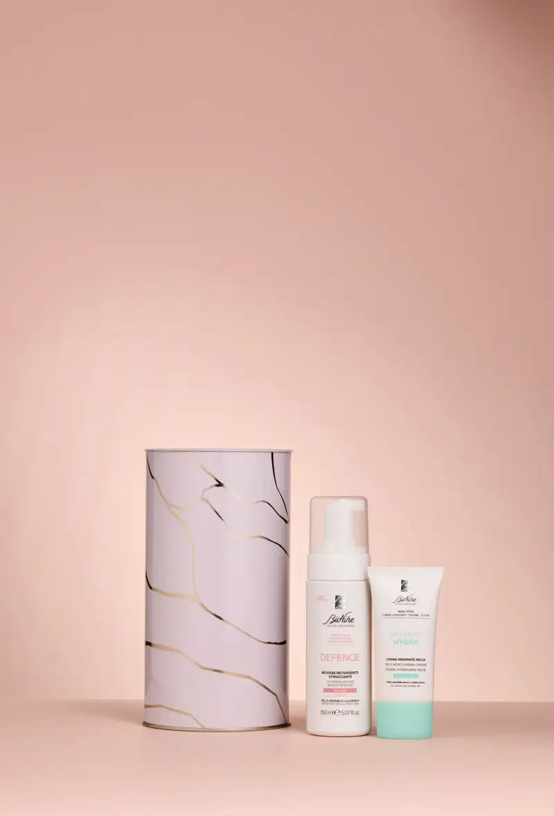 Defence BEAUTY ESSENTIALS kit natale 2025 - Mousse detergente viso, Cofanetto trattamento miniatura 2