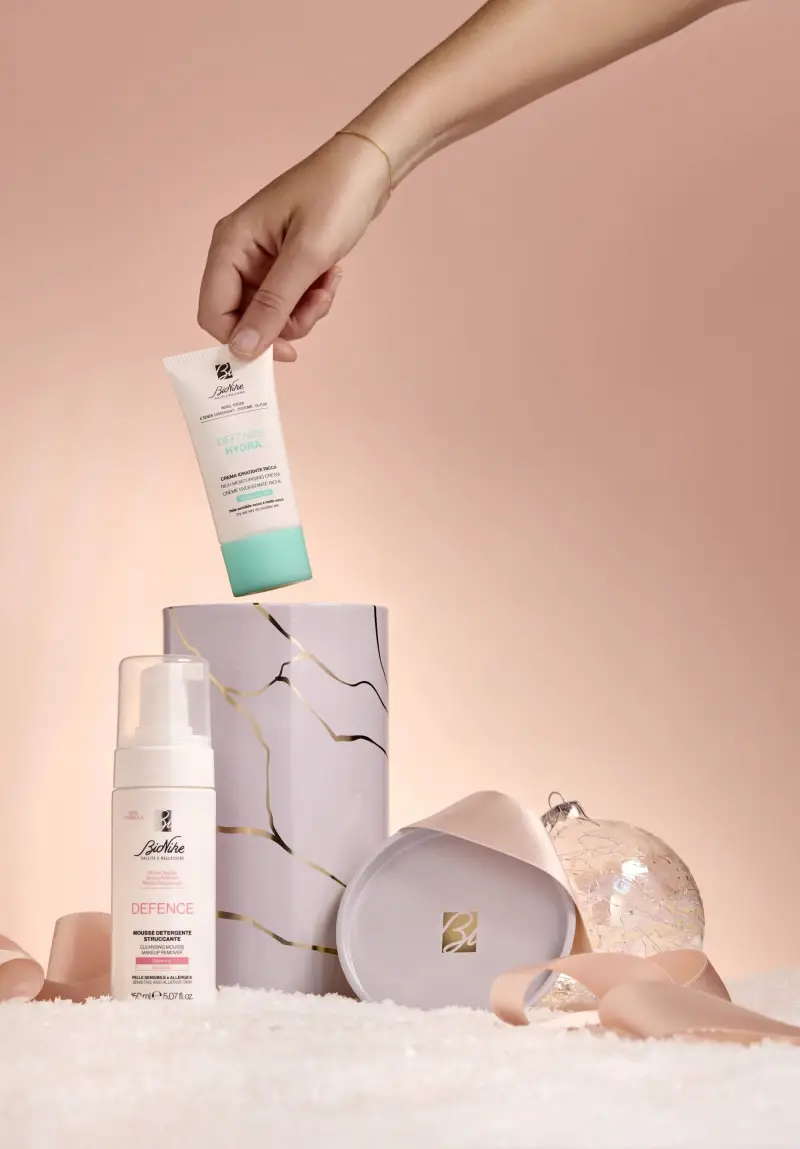 Defence BEAUTY ESSENTIALS kit natale 2025 - Mousse detergente viso, Cofanetto trattamento miniatura 3
