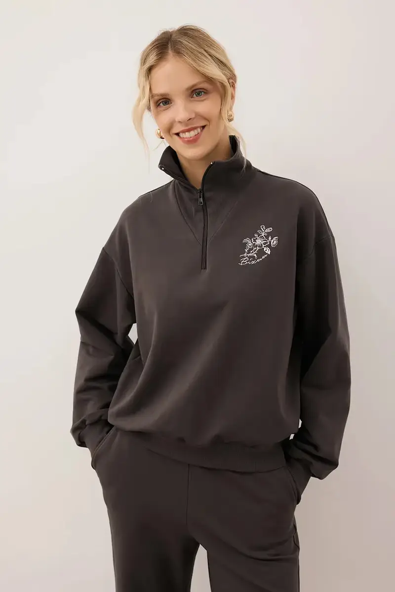 felpa TANSY donna colore marrone con applicazione TANSY BRĄZOWY