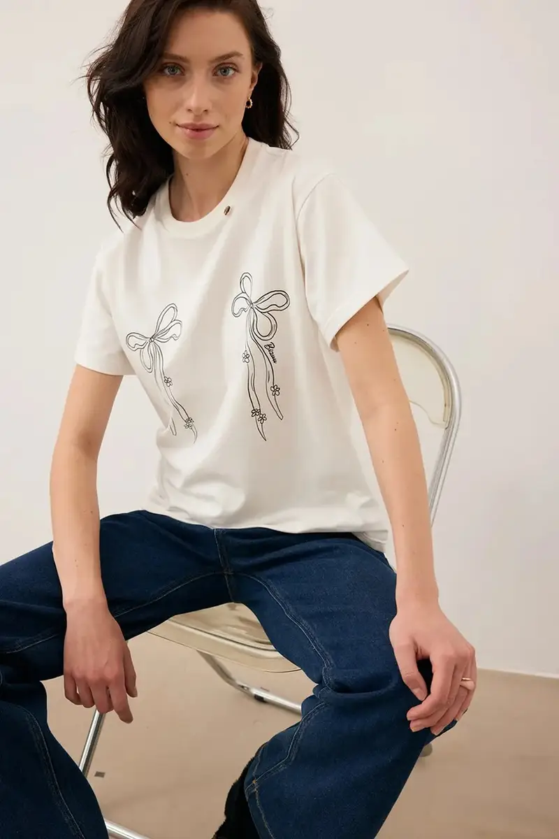 BIZUU T-shirt Donna Beige 3765497 miniatura 4