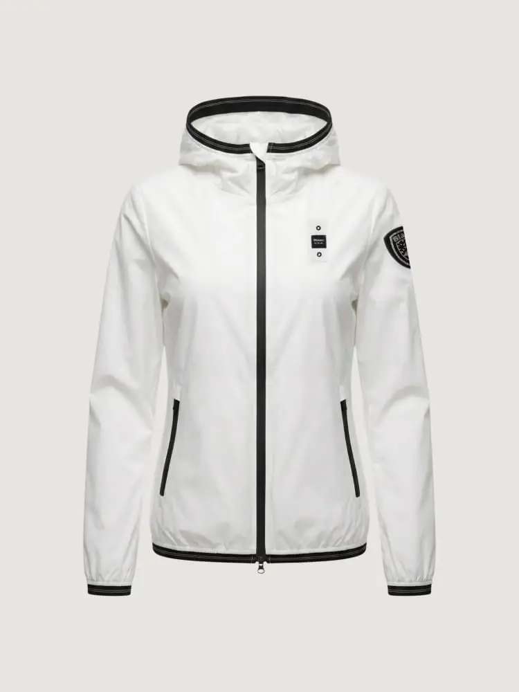 giubbotto bianco donna logo sul braccio