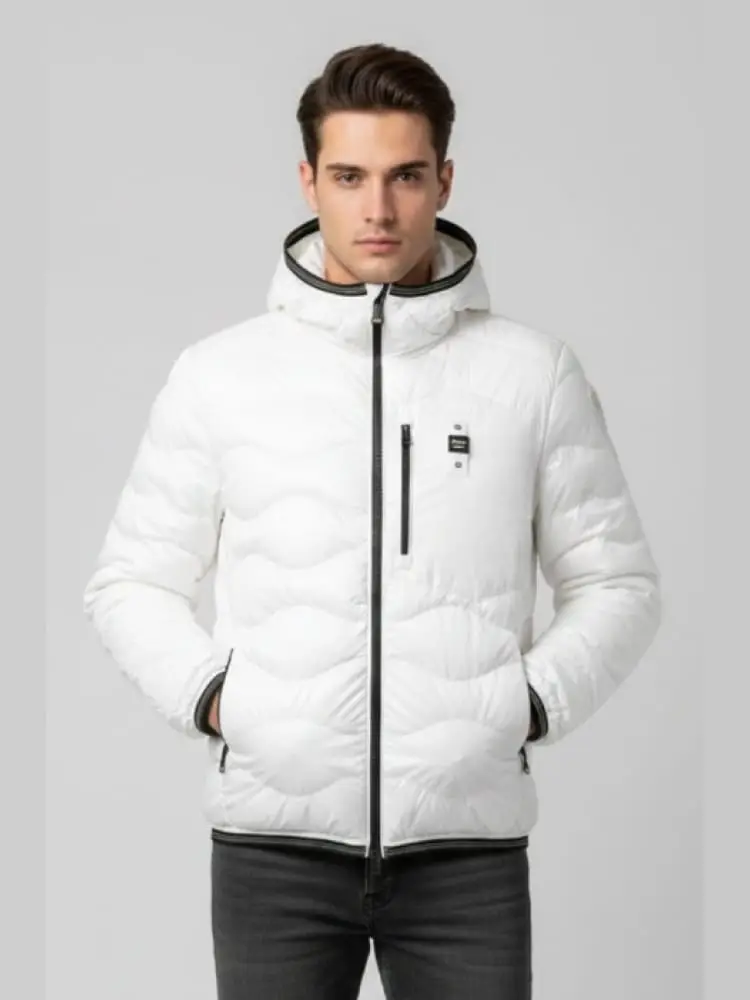 giubbotto bianco uomo logo sul braccio