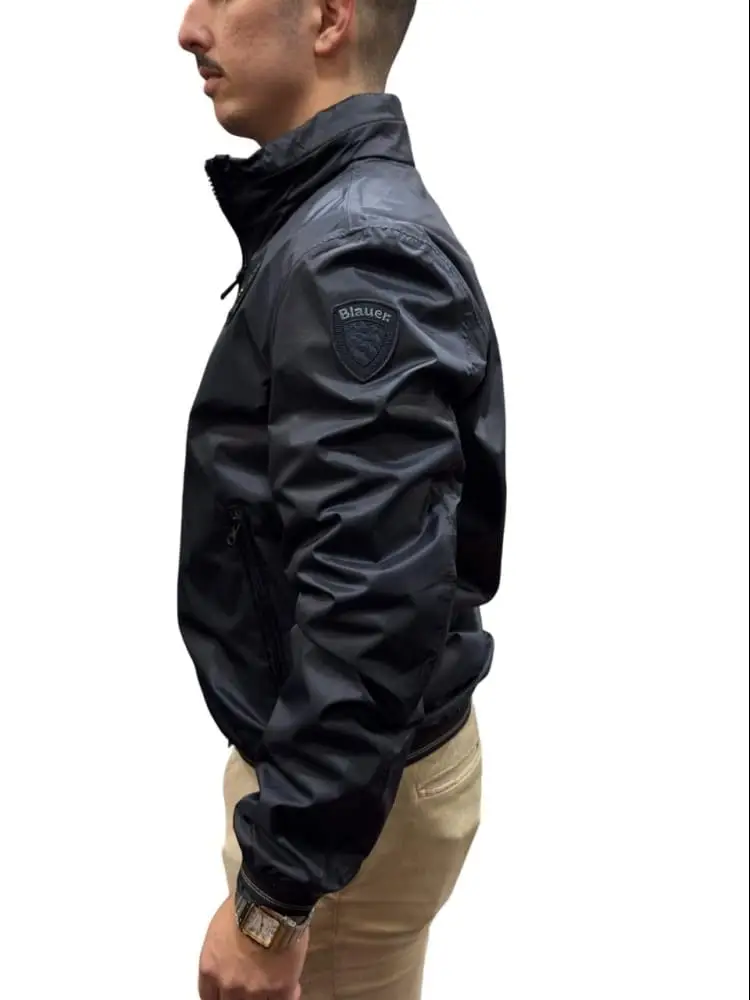 giubbotto blu navy uomo con cappuccio logo sul braccio miniatura 2