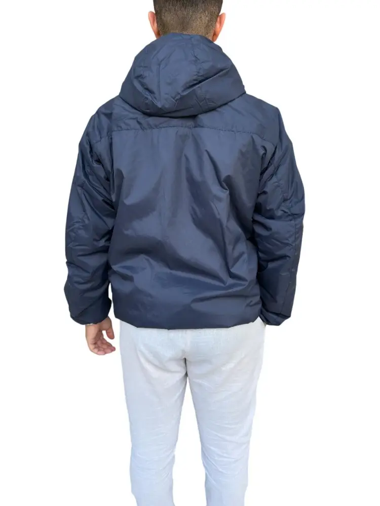 giubbotto blu navy uomo giacca anti vento con cappuccio logo sul braccio miniatura 3