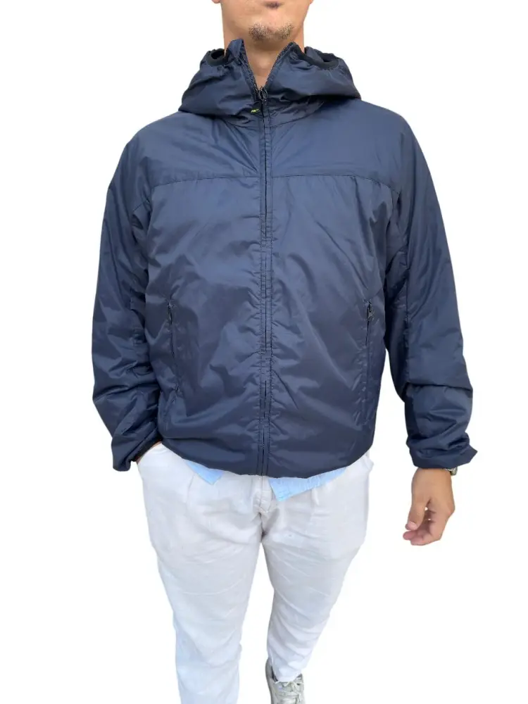 giubbotto blu navy uomo giacca anti vento con cappuccio logo sul braccio